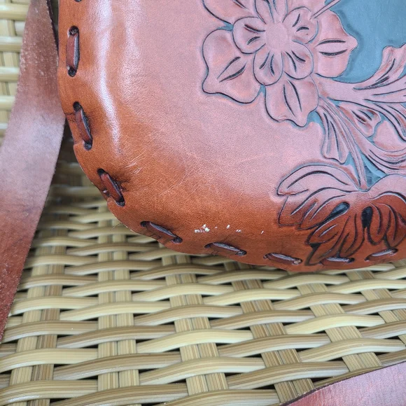 Handcrafted Brown Leather Crossbody Bag Beaded Embossed Humming Bird Design - Picture 9 of 16